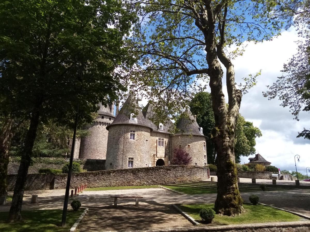 Le Grand Guillaume Maisonnette Independante Saint-Sornin-Lavolps Esterno foto